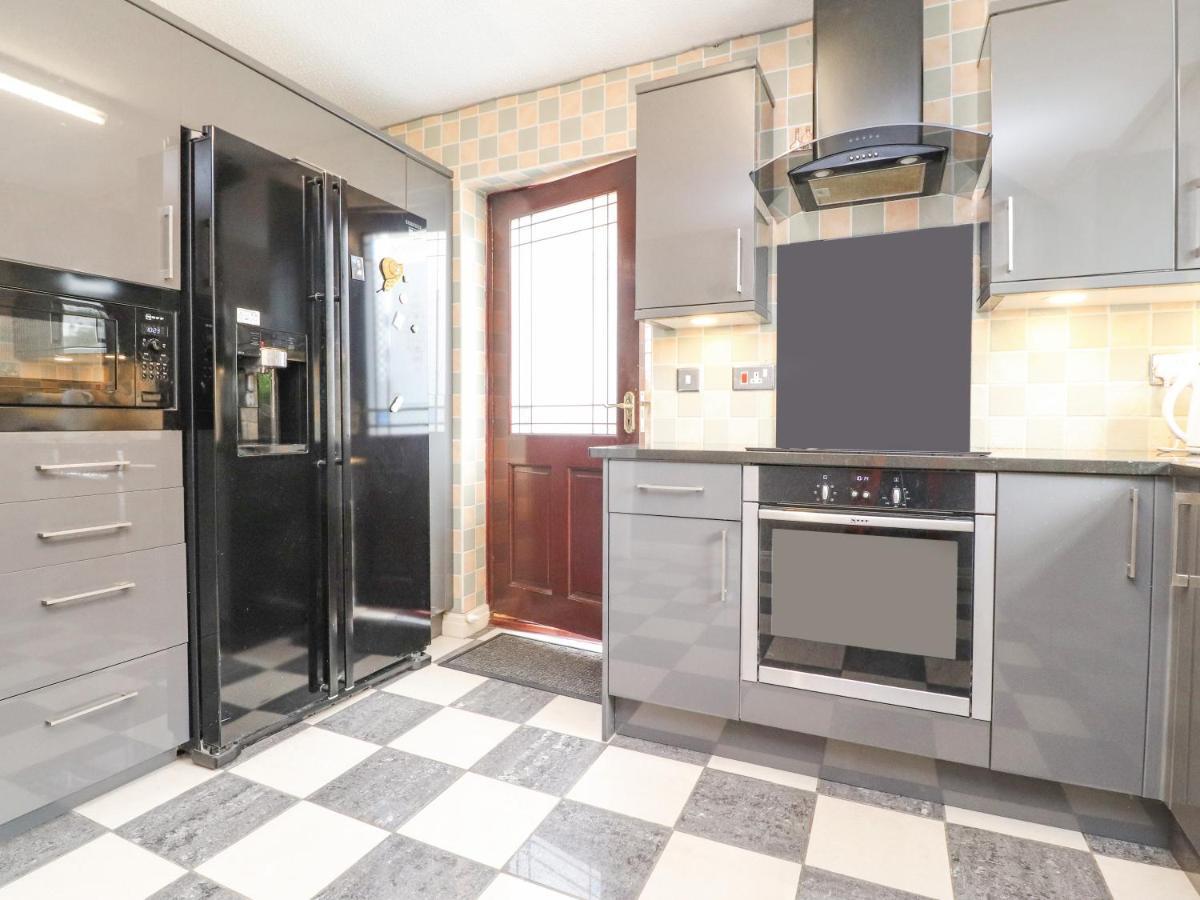 23 Wolsey Close Thornton  Buitenkant foto