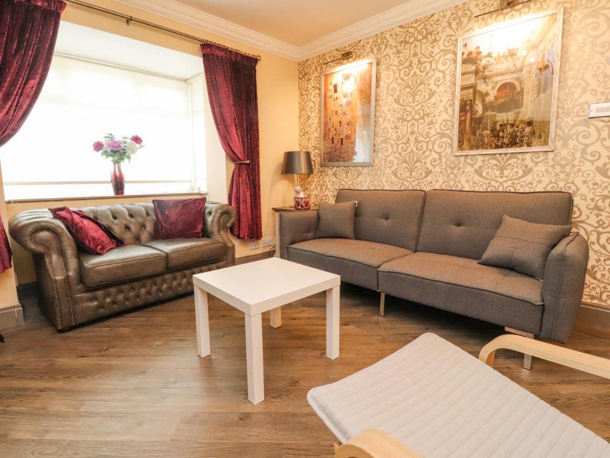 23 Wolsey Close Thornton  Buitenkant foto