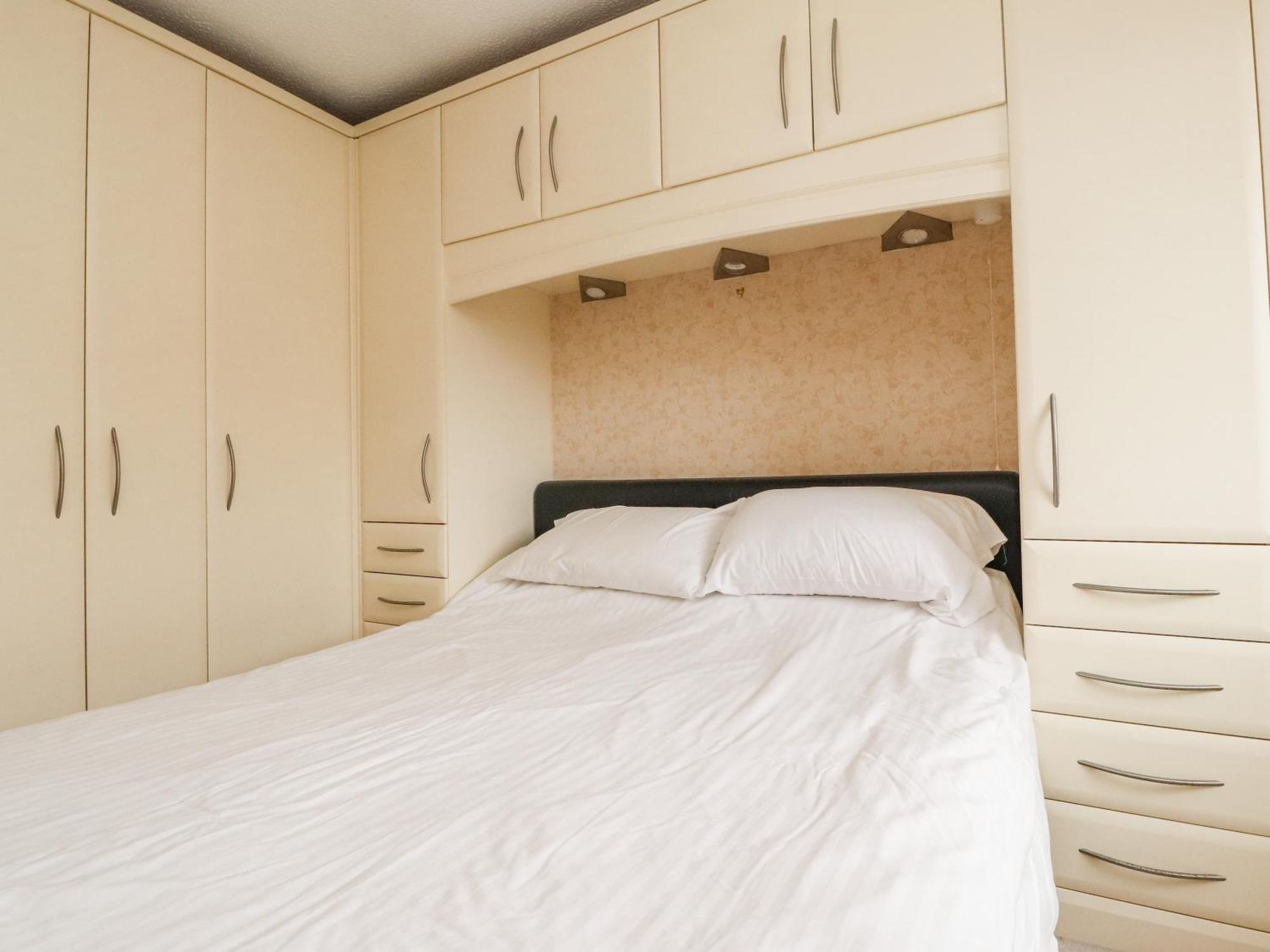 23 Wolsey Close Thornton  Buitenkant foto